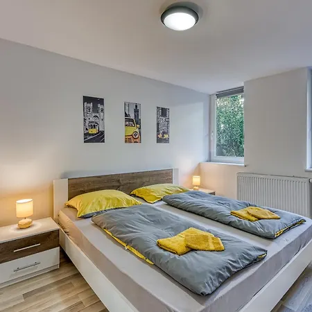 Bumblebee Flat - Happy Apartment Zagreb